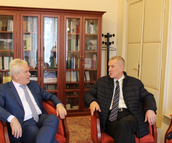 PREDSTAVNICI NACIONALNE I UNIVERZITETSKE BIBLIOTEKE BOSNE I HERCEGOVINE POSJETILI NBCG