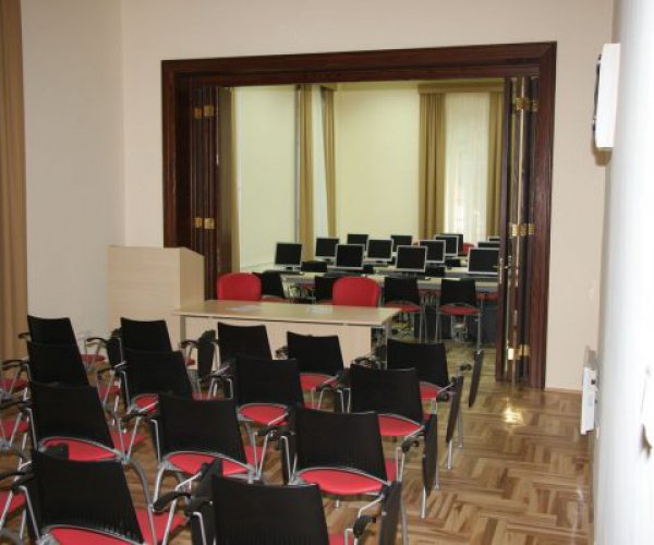 OBUKA CRNOGORSKIH BIBLIOTEKARA U NOVIM PROSTORIJAMA COBISS CENTRA CRNE GORE