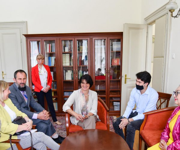 GENERALNA DIREKTORICA NACIONALNE AKADEMSKE BIBLIOTEKE KAZAHSTANA, PROF. DR MUNALBAEVA UMUTKAN DAURENBEKOVNA U NBCG “ĐURĐE CRNOJEVIĆ”