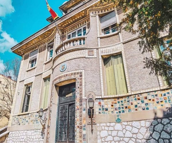 RESTAURACIJA ULAZNIH VRATA NA BIVŠEM FRANCUSKOM POSLANSTVU